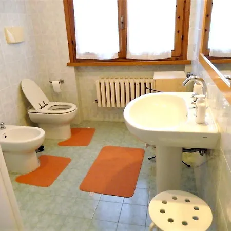 Apartment With 3 Bedrooms In Pesaro With Shared Pool Enclosed Garden And Wifi 4 Km From The Beach Villa *